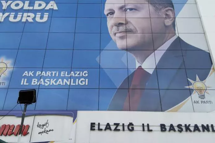 AKP'den Çocuğa Şiddet Skandalı