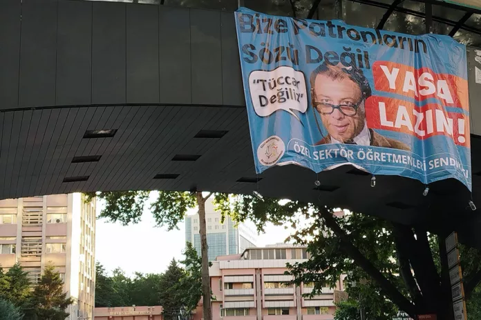 Özel Sektör Öğretmenlerinden Bakan Tekin'e Protesto