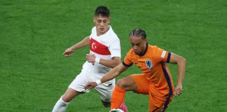 Hollanda Yarı Finalde