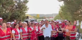 İstanbul’da İşten Çıkarılan İşçilerin Eylemine Polis Müdahale Etti