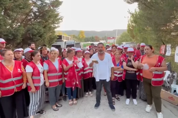 İstanbul’da İşten Çıkarılan İşçilerin Eylemine Polis Müdahale Etti