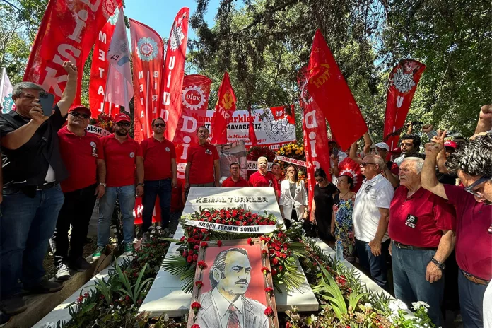 Kemal Türkler Mezarı Başında Anıldı