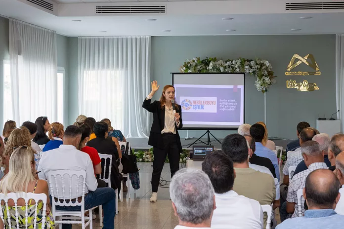 Mersinli Muhtarlara Kadın-Erkek Eşitliği Semineri