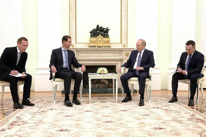 Putin ve Esad, Kremlin'de Bir Araya Geldi