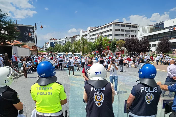 Sendikaların Bolu'dan Ankara'ya Yürüyüşü Engellendi