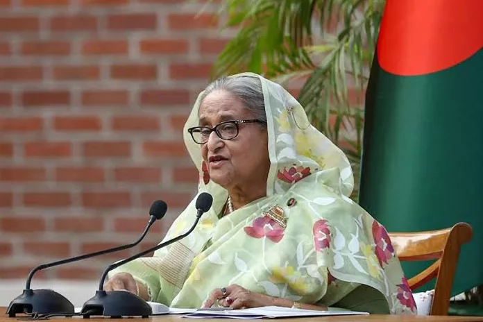 Bangladeş Başbakanı Sheikh Hasina İstifa Etti