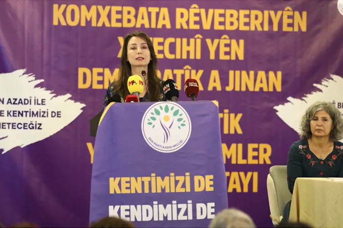 DEM Parti'nin Yerel Yönetimler Kadın Çalıştayı Başladı