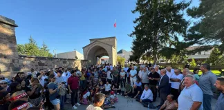 Hacıbektaş'ta Polis Dergahı Kuşattı, Alevi Kurumları Oturma Eyleminde!