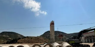 Hatay'da Bir Vatandaş Ruhsatsız Beton Santralini Kapattırdı