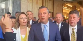 Özgür Özel: Yerlerde Kan Var, Kadınlara Vuruyorlar