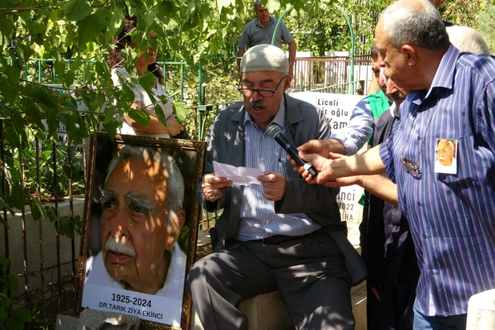 Tarık Ziya Ekinci, Diyarbakır'da Toprağa Verildi