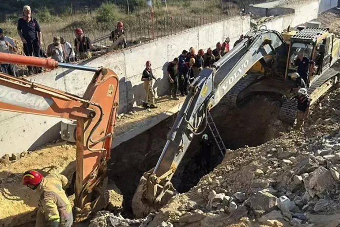 Tuzla'da Göçük: İki İşçinin Cansız Bedenine Ulaşıldı