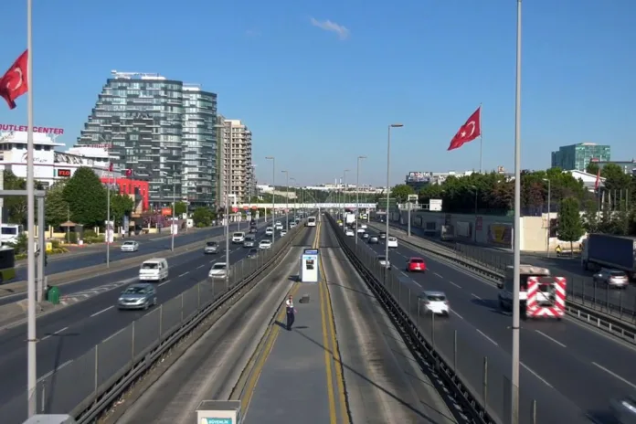 Yenibosna D100 ve Yan Yollar Tek Yönlü Trafiğe Kapanacak