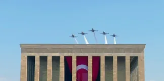 Yurttaşlar Bu Yıl da Anıtkabir'e Akın Etti