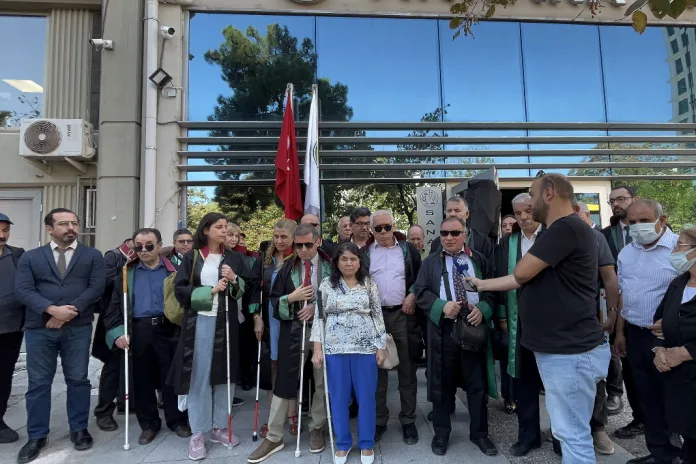 Görme Engelli Avukatlar, Ankara Barosu'nu Protesto Etti