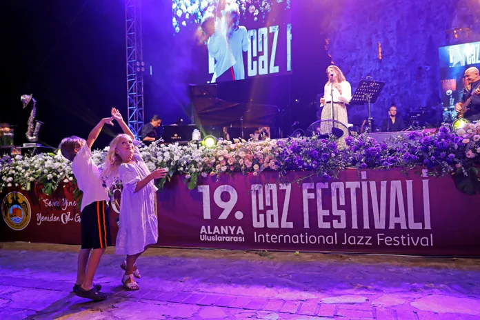 Alanya Caz Festivali Monica Molina Konseriyle Sona Erdi