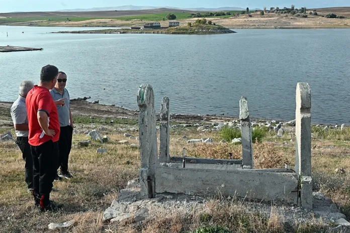 Baraj Suları Çekilince Gedik Köyü Göründü