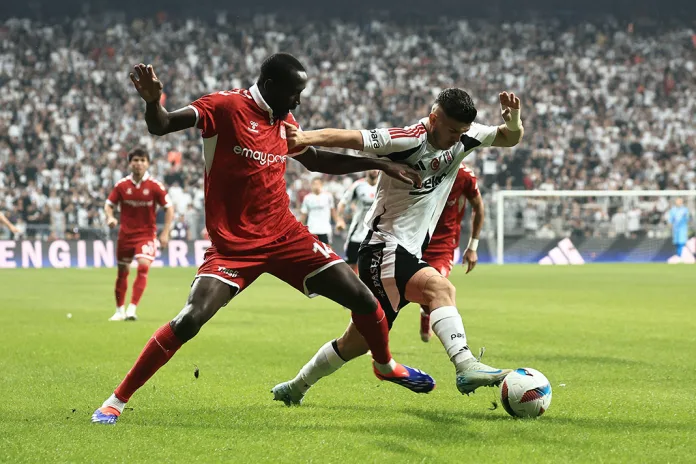 Beşiktaş Kendi Sahasında Net Global Sivasspor'u 2-0 Mağlup Etti