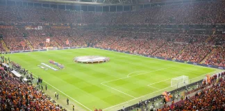 Galatasaray Sahasında PAOK'u 3-1 Yendi