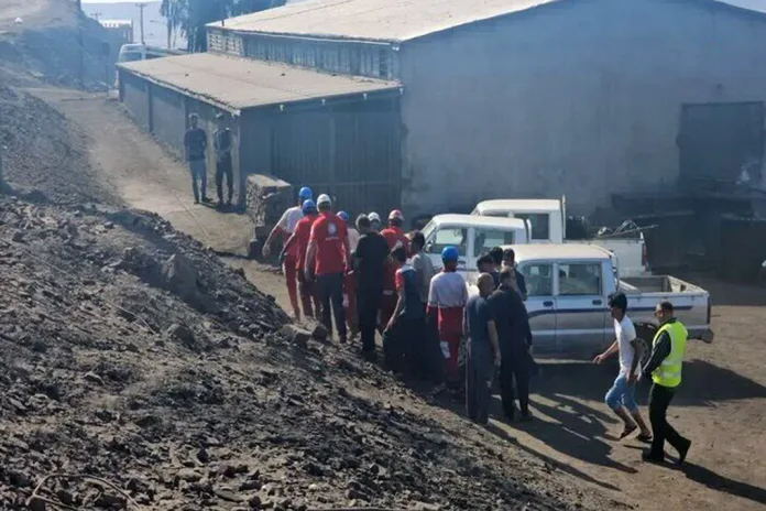 İran'da Bir Kömür Madenindeki Patlamada 51 Kişi Hayatını Yitirdi