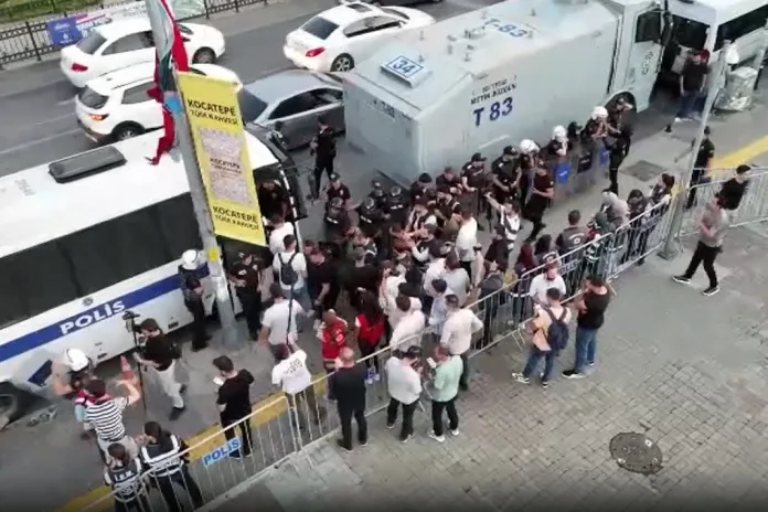 Kadıköy'de 1 Eylül'de Gözaltına Alınan 12 Kişi Tutuklandı