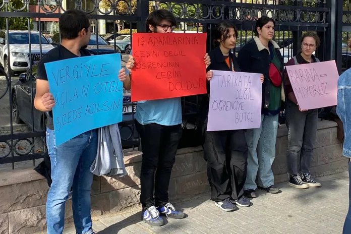 KYK'ya Yerleşemeyen Öğrenciler için Cemaat Yurdu Tehlikesi