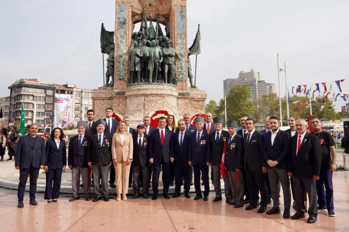 İstanbul'un Kurtuluşu, Taksim Cumhuriyet Anıtı'nda Kutlandı