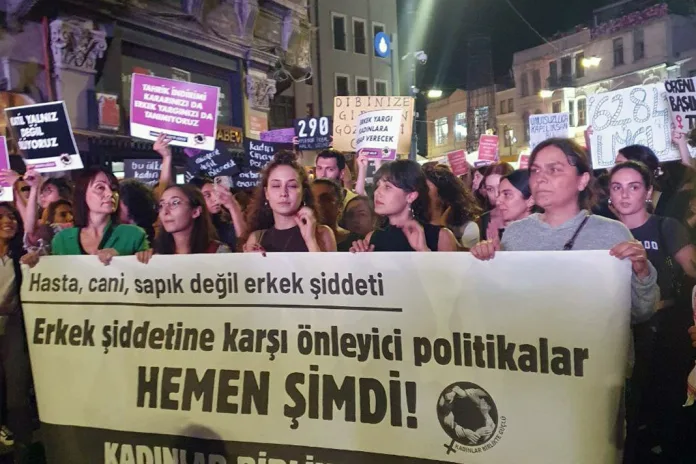 Tünel'de Protesto: Kadınların İsyanı Dalga Dalga Büyüyor